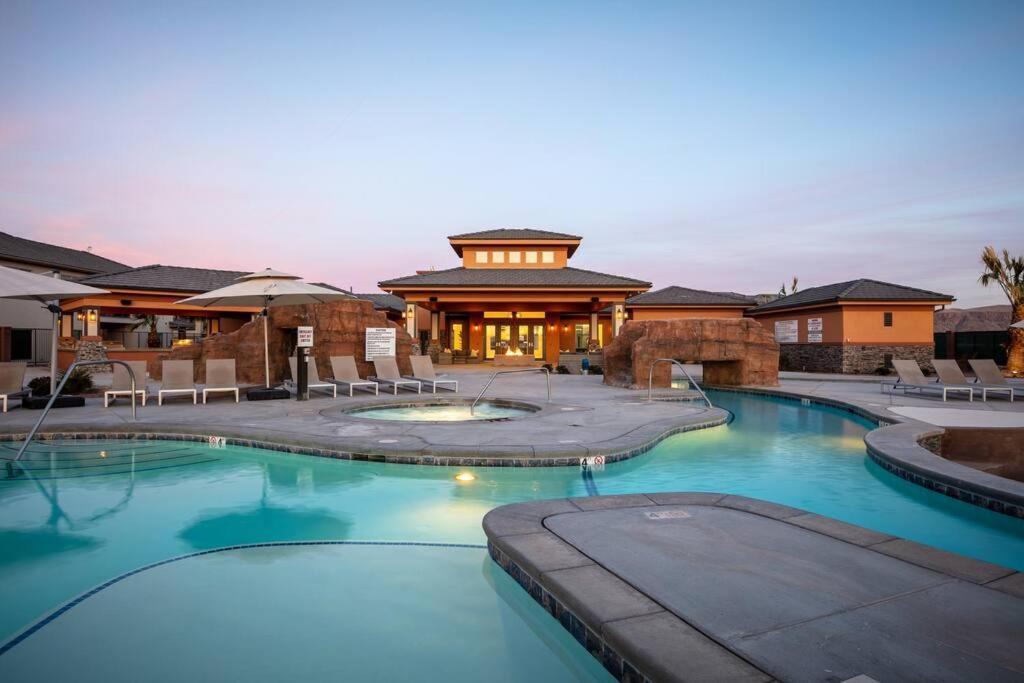 Discover Zion Mountain, Private Hot Tub-3 Bedroom Hurricane Luaran gambar