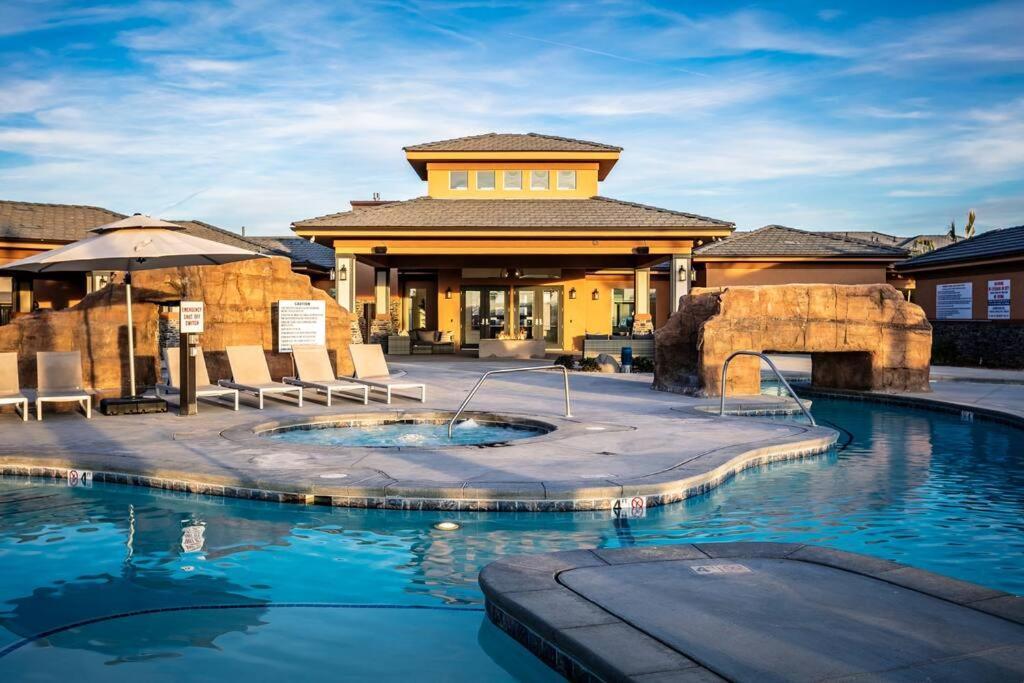Discover Zion Mountain, Private Hot Tub-3 Bedroom Hurricane Luaran gambar