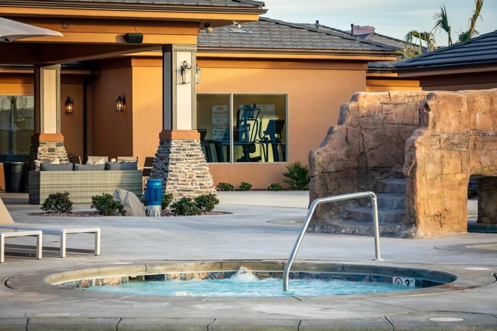 Discover Zion Mountain, Private Hot Tub-3 Bedroom Hurricane Luaran gambar